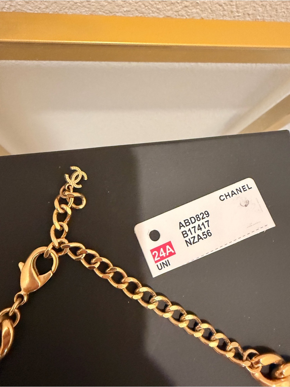 CHANEL Gold Chain Necklace with Quilted CC Emblem - Picture 4 of 7